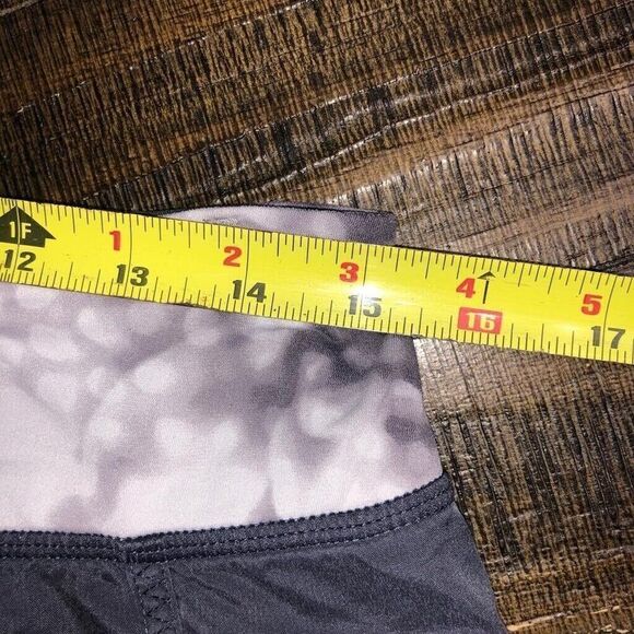 Lululemon All Time Short Stretch Women’s Size 6 Workout Training Gum Yoga - Picture 6 of 10